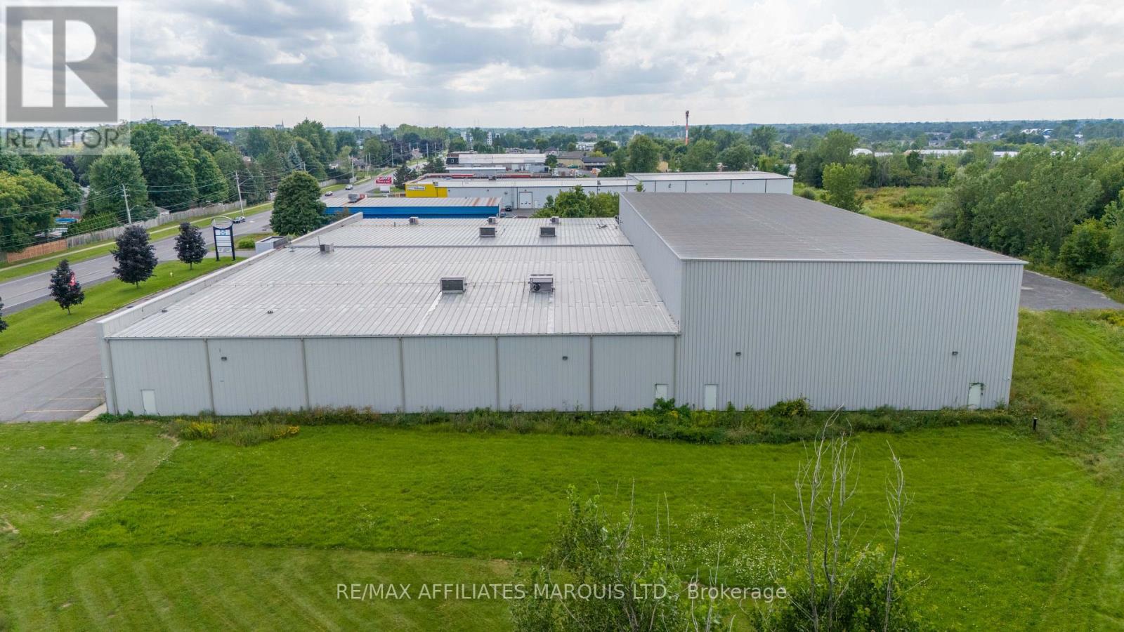 1360 Marleau photo 2