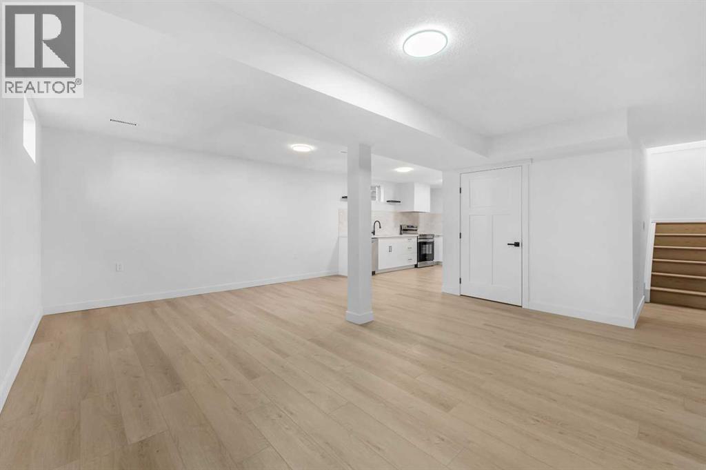 Single Family House Bungalow for Sale in  Berkley Drive NW Beddington Heights Calgary 