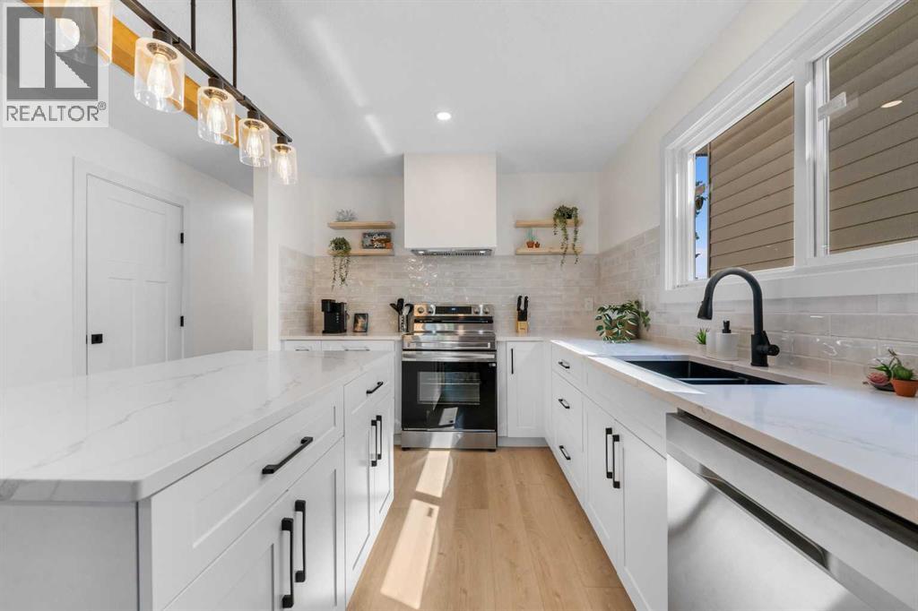 Single Family House Bungalow for Sale in  Berkley Drive NW Beddington Heights Calgary 