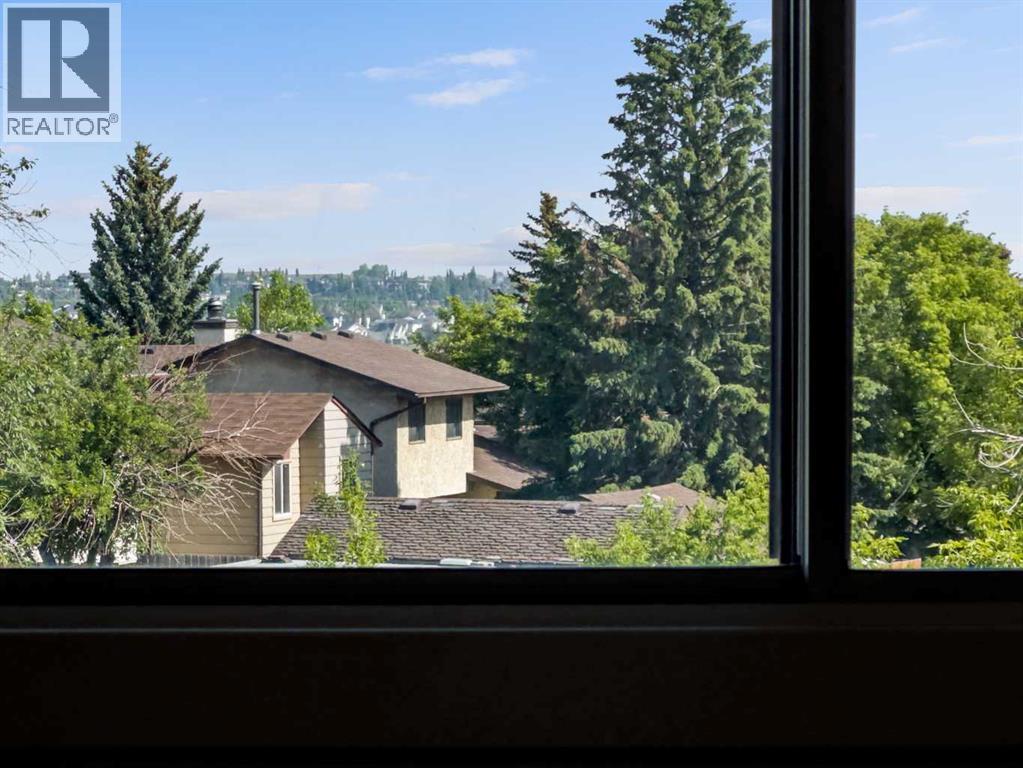 Single Family House Bungalow for Sale in  Berkley Drive NW Beddington Heights Calgary 