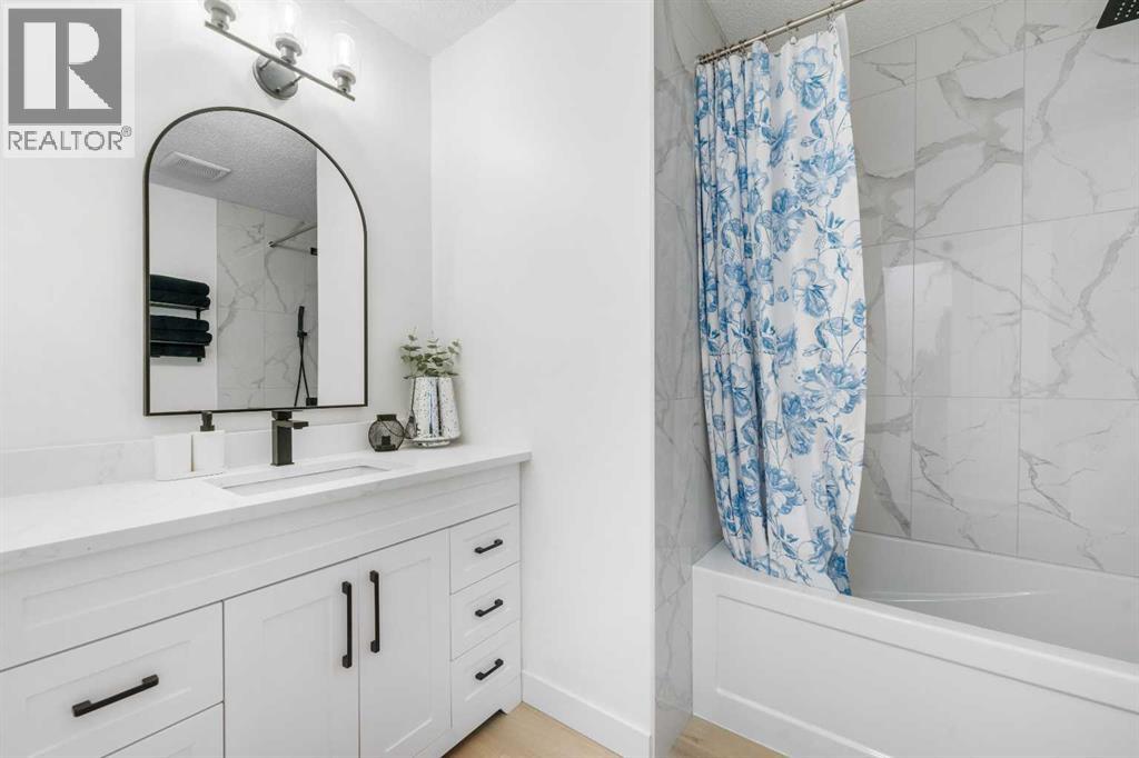 Single Family House Bungalow for Sale in  Berkley Drive NW Beddington Heights Calgary 