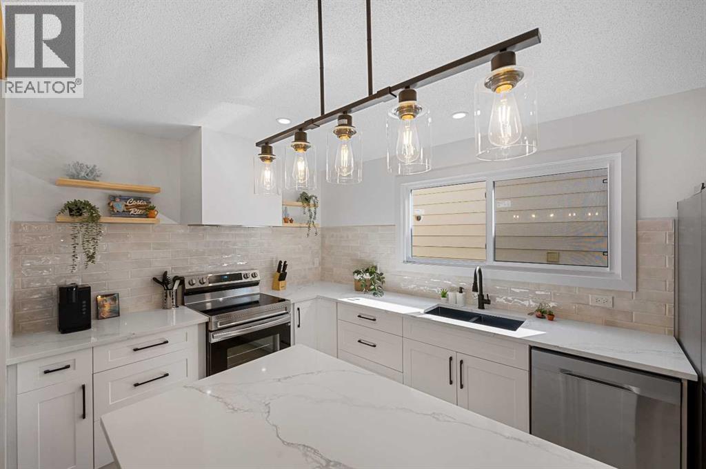 Single Family House Bungalow for Sale in  Berkley Drive NW Beddington Heights Calgary 