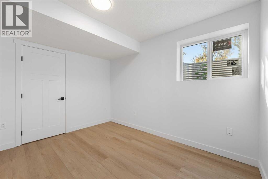 Single Family House Bungalow for Sale in  Berkley Drive NW Beddington Heights Calgary 