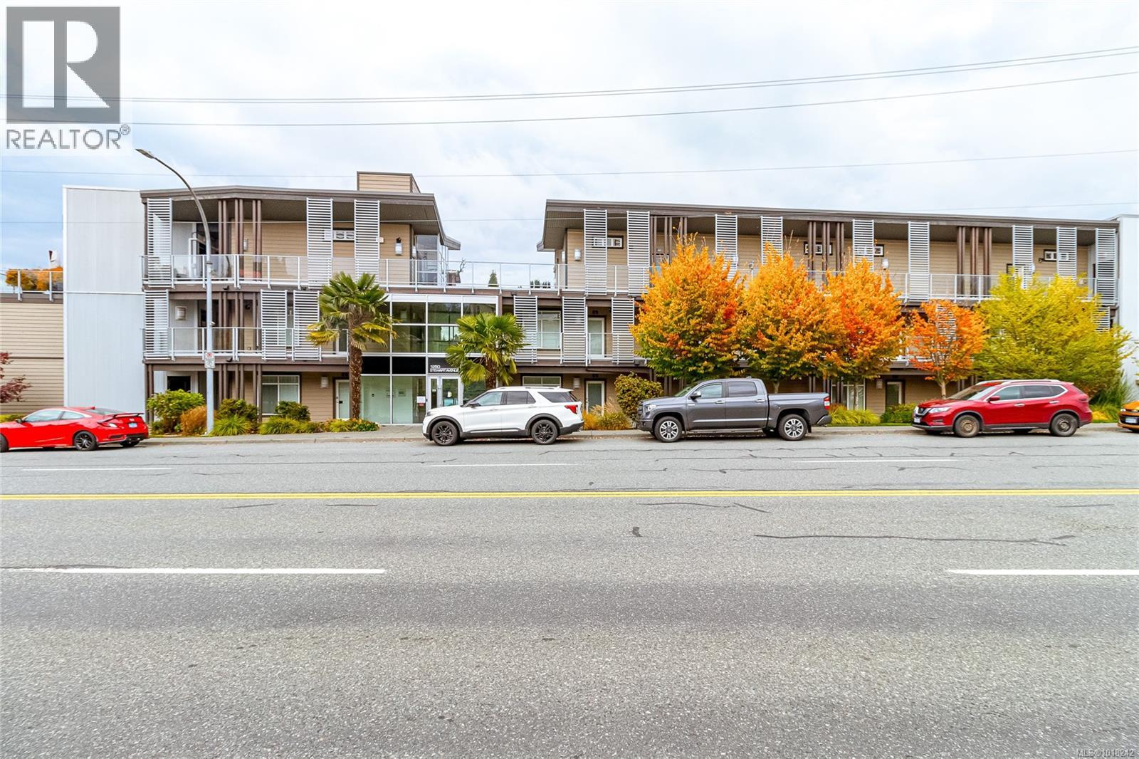 1250 Stewart Ave, Nanaimo - Exteriors - Full Complex View - Photo 8