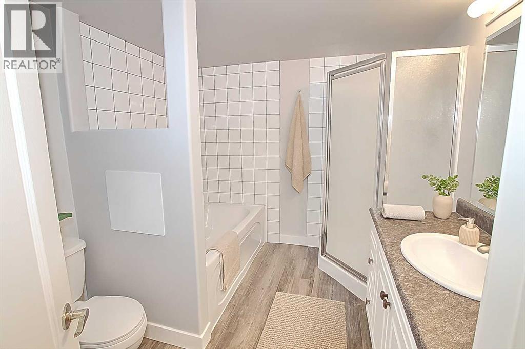 5435 Lakeshore Drive, Sylvan Lake