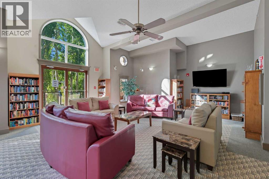 Single Family House for Sale in   Sierra Morena Landing SW Signal Hill Calgary 