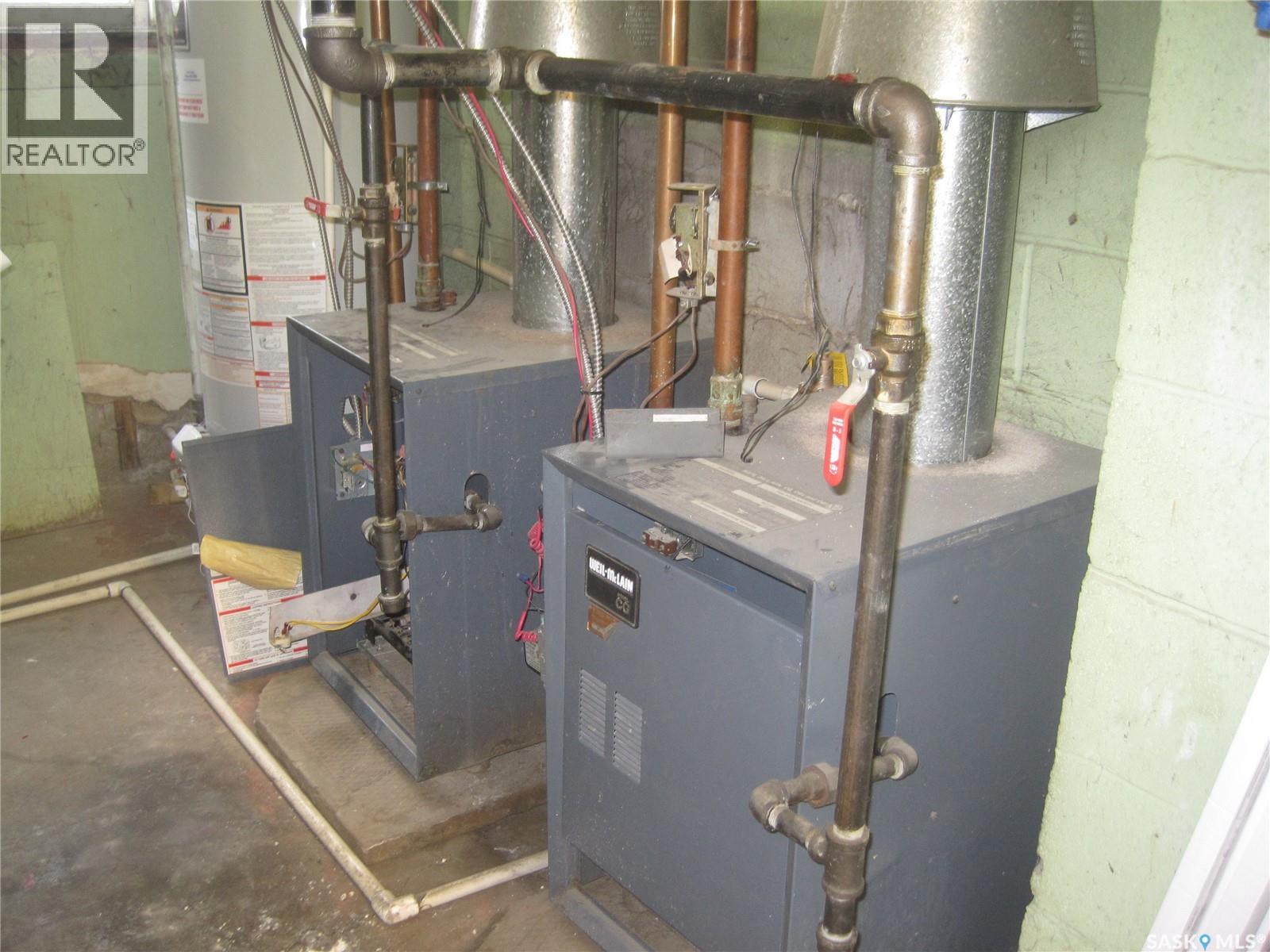 Multi-family House Low rise for Sale in  McIntosh STREET Regina 