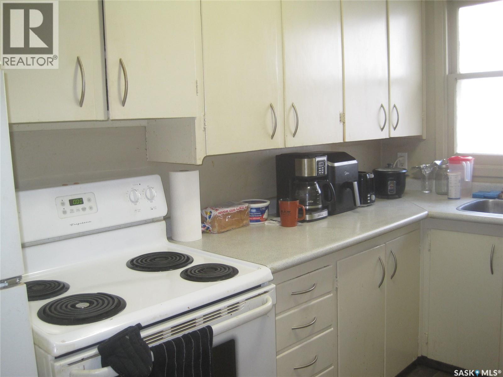 Multi-family House Low rise for Sale in  McIntosh STREET Regina 