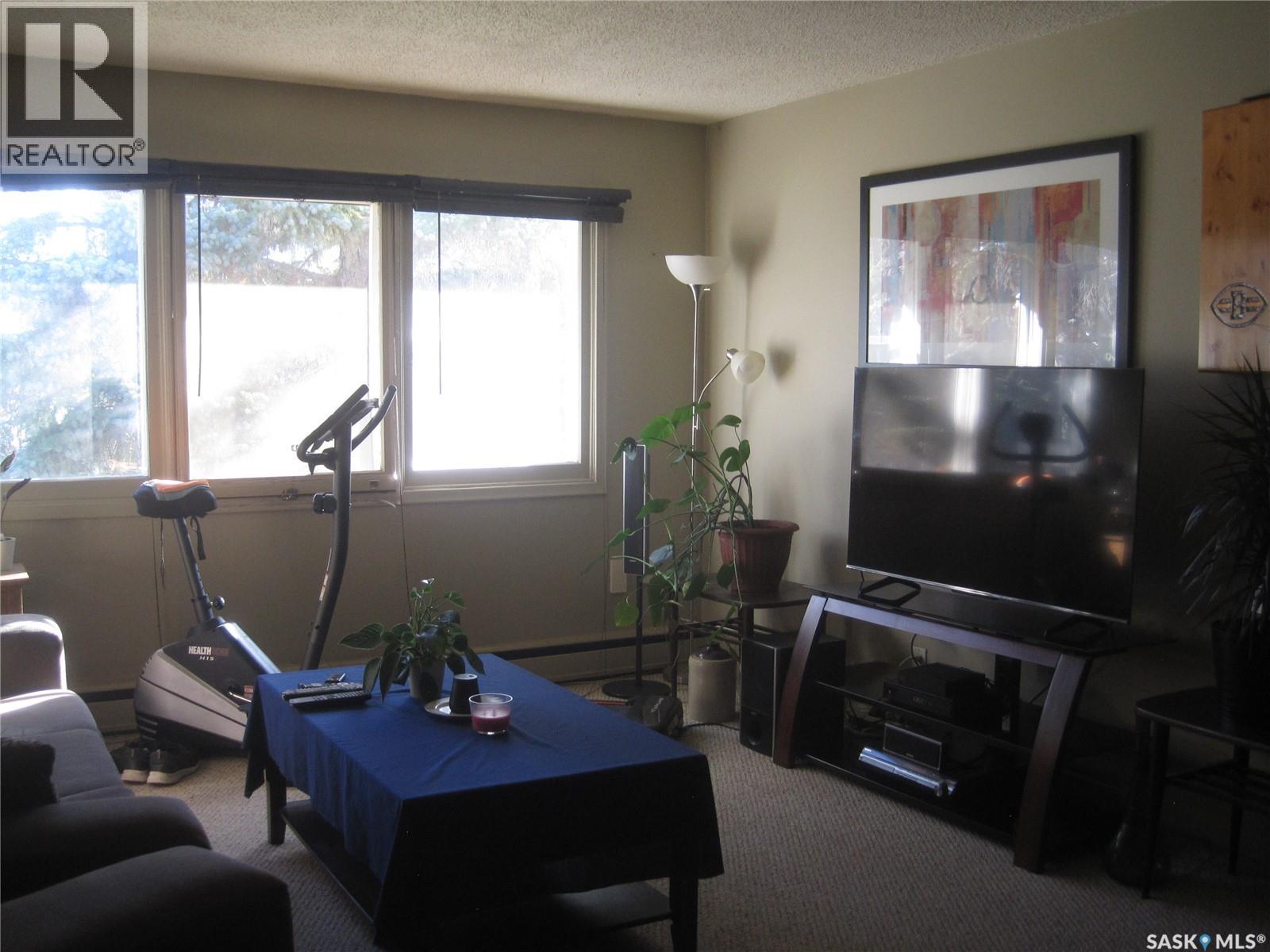 Multi-family House Low rise for Sale in  McIntosh STREET Regina 