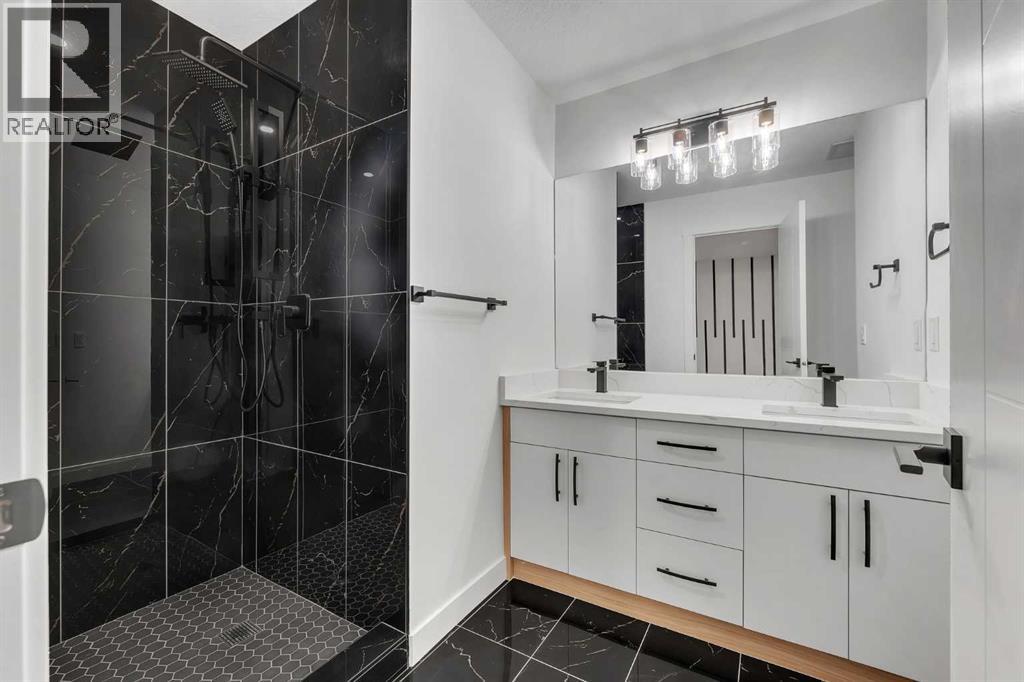 Single Family House Bi-level for Sale in  Lysander Place SE Ogden Calgary 