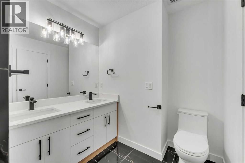 Single Family House Bi-level for Sale in  Lysander Place SE Ogden Calgary 