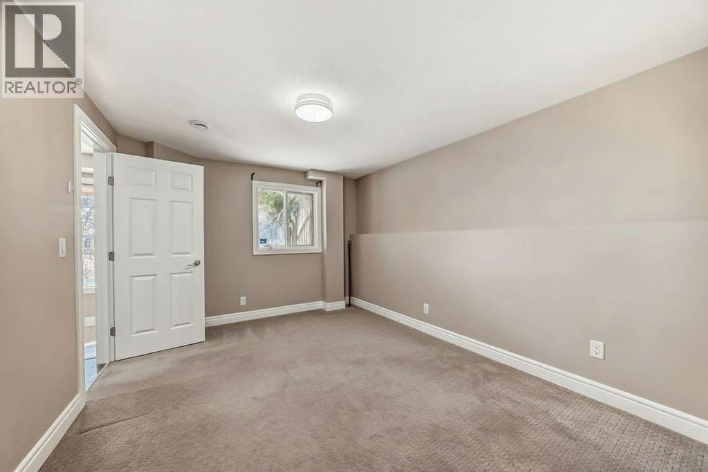 Single Family House for Sale in  Signature Close SW Signal Hill Calgary 