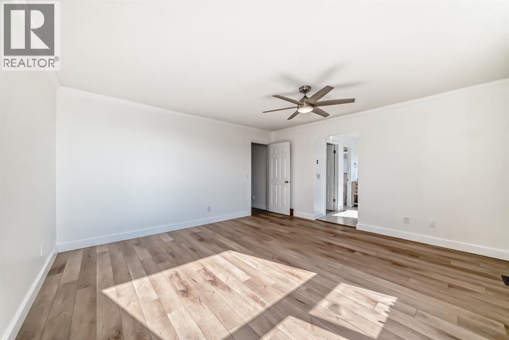 Single Family House for Sale in  Signature Close SW Signal Hill Calgary 