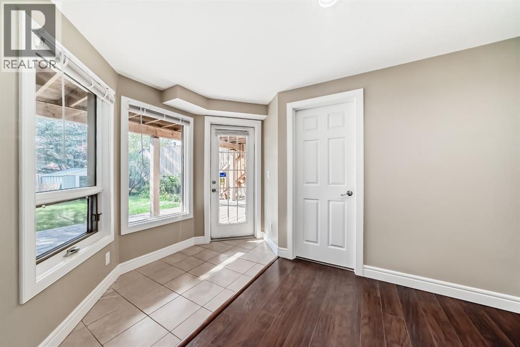 Single Family House for Sale in  Signature Close SW Signal Hill Calgary 