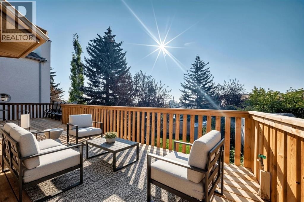 Single Family House for Sale in  Signature Close SW Signal Hill Calgary 