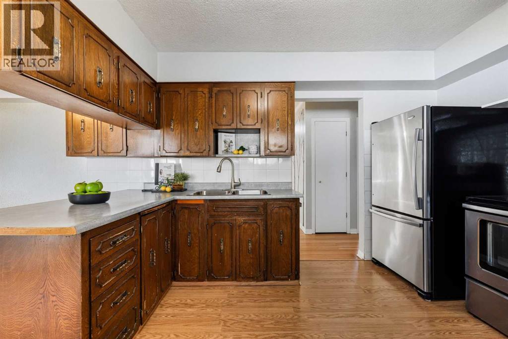 Single Family House Bungalow for Sale in   Avenue NW Cambrian Heights Calgary 