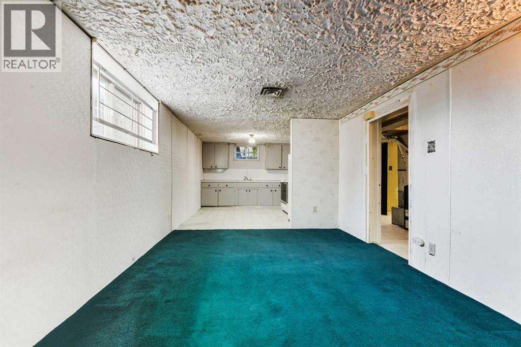 Single Family House Bungalow for Sale in   Avenue NW Cambrian Heights Calgary 