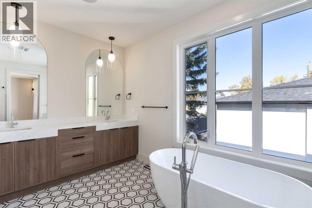 Single Family House for Sale in   Avenue NW Mount Pleasant Calgary 