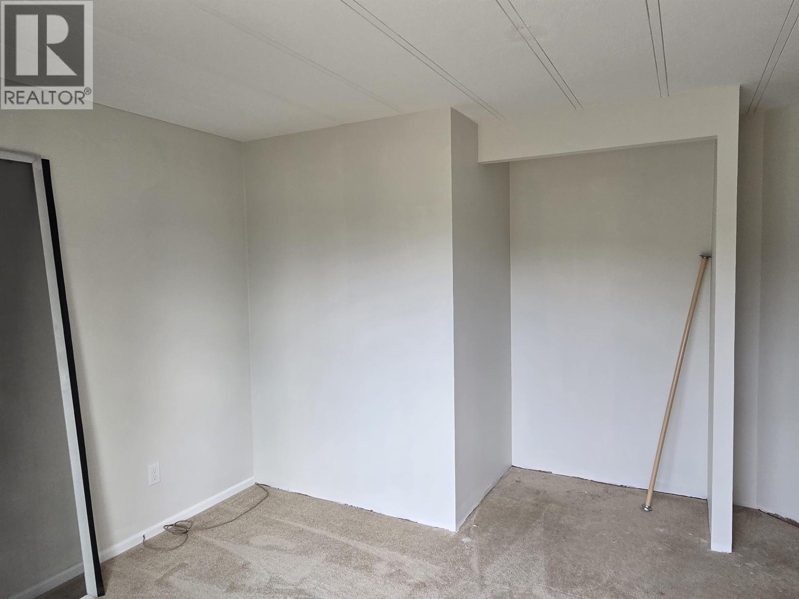 577 WILLIS STREET - 20