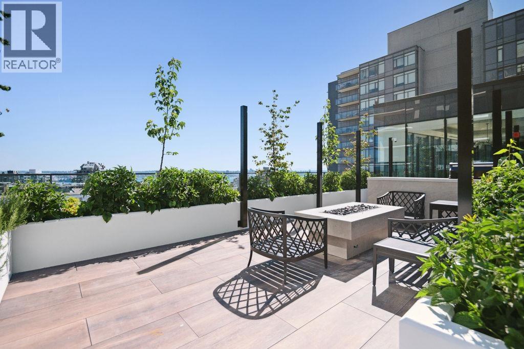 1104 135 E 13TH STREET, North Vancouver