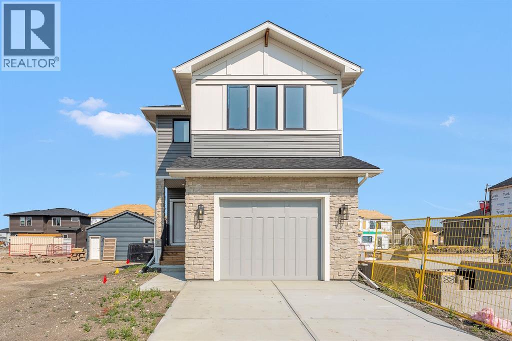 92 Fireside Common, Cochrane