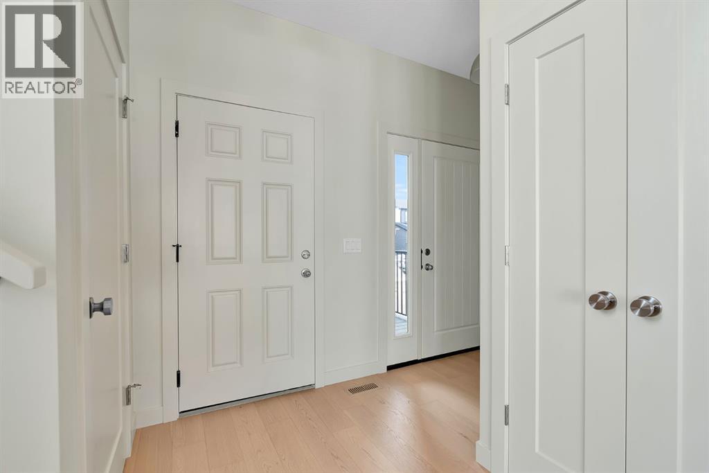 92 Fireside Common, Cochrane