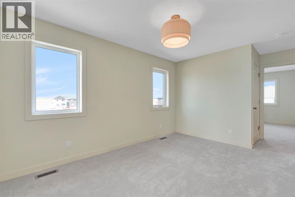 92 Fireside Common, Cochrane