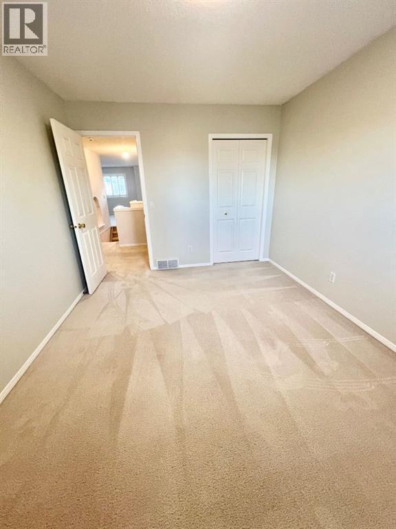 Single Family House for Sale in  Applestone Park SE Applewood Park Calgary 