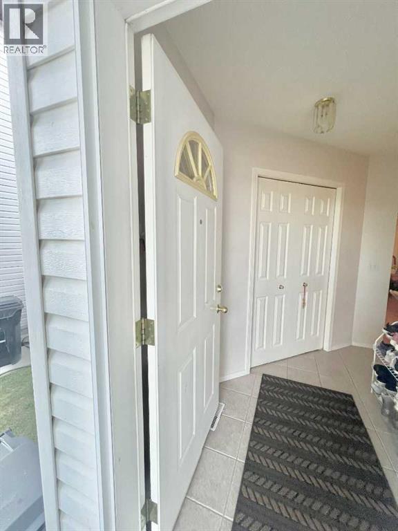 Single Family House for Sale in  Applestone Park SE Applewood Park Calgary 