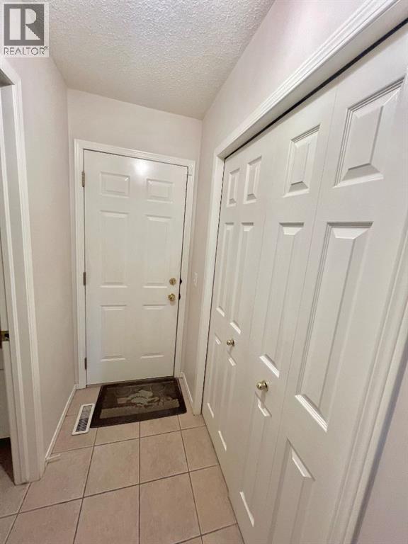 Single Family House for Sale in  Applestone Park SE Applewood Park Calgary 