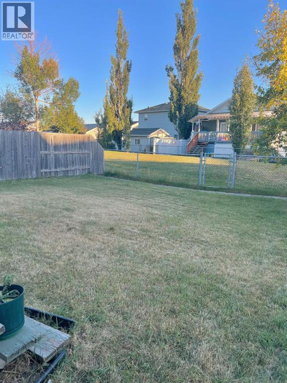 Single Family House for Sale in  Applestone Park SE Applewood Park Calgary 