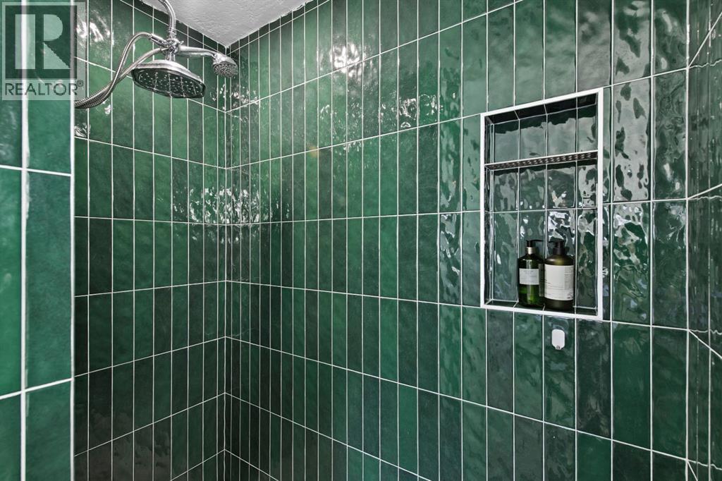 Single Family House for Sale in  Riverside Way SE Riverbend Calgary 