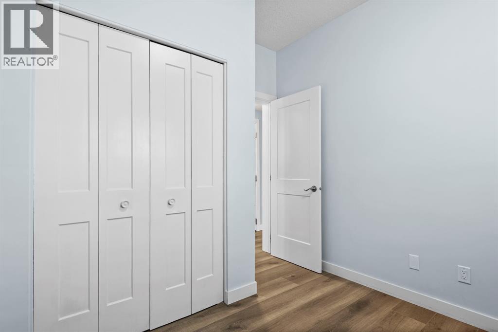Single Family House for Sale in  Riverside Way SE Riverbend Calgary 
