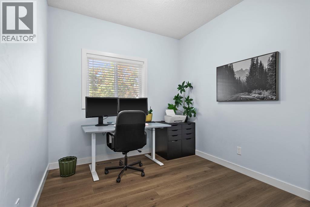 Single Family House for Sale in  Riverside Way SE Riverbend Calgary 