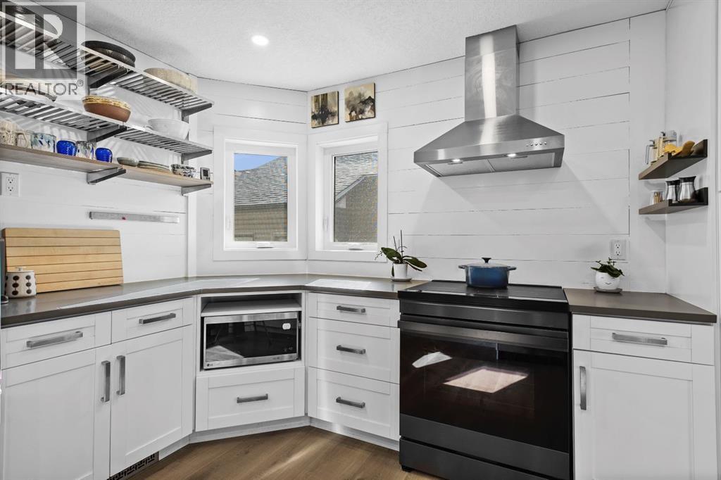Single Family House for Sale in  Riverside Way SE Riverbend Calgary 