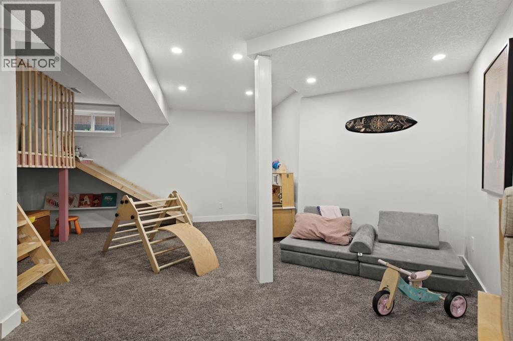 Single Family House for Sale in  Riverside Way SE Riverbend Calgary 