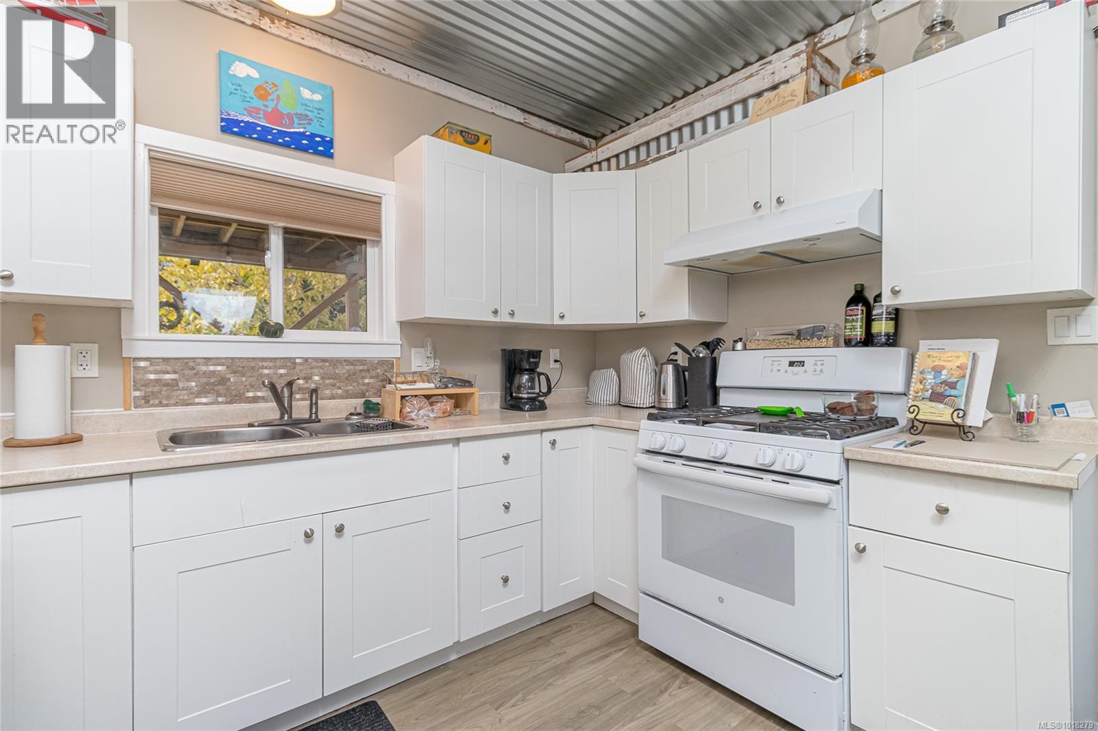 6274 Somenos Rd, Duncan