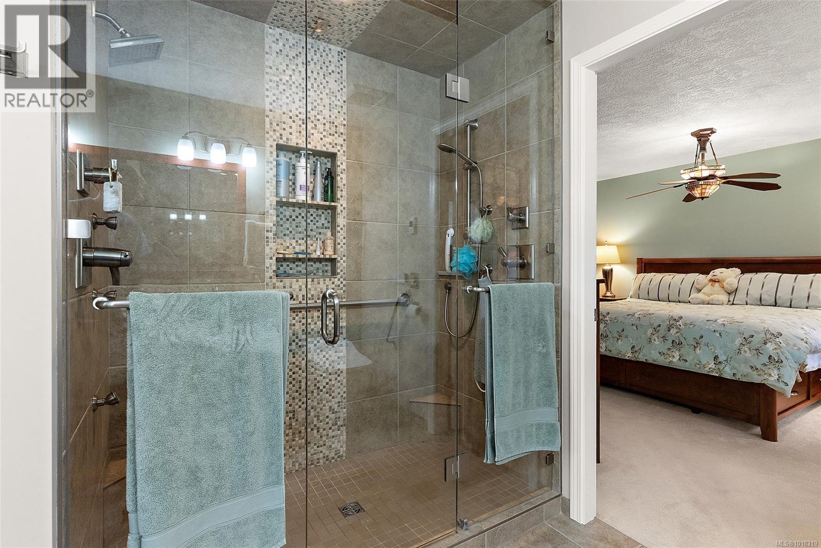 1602 Mayneview Terr, North Saanich