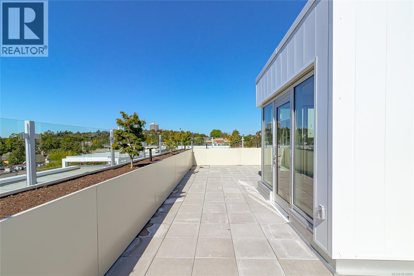 405 1916 Oak Bay Avenue, Victoria