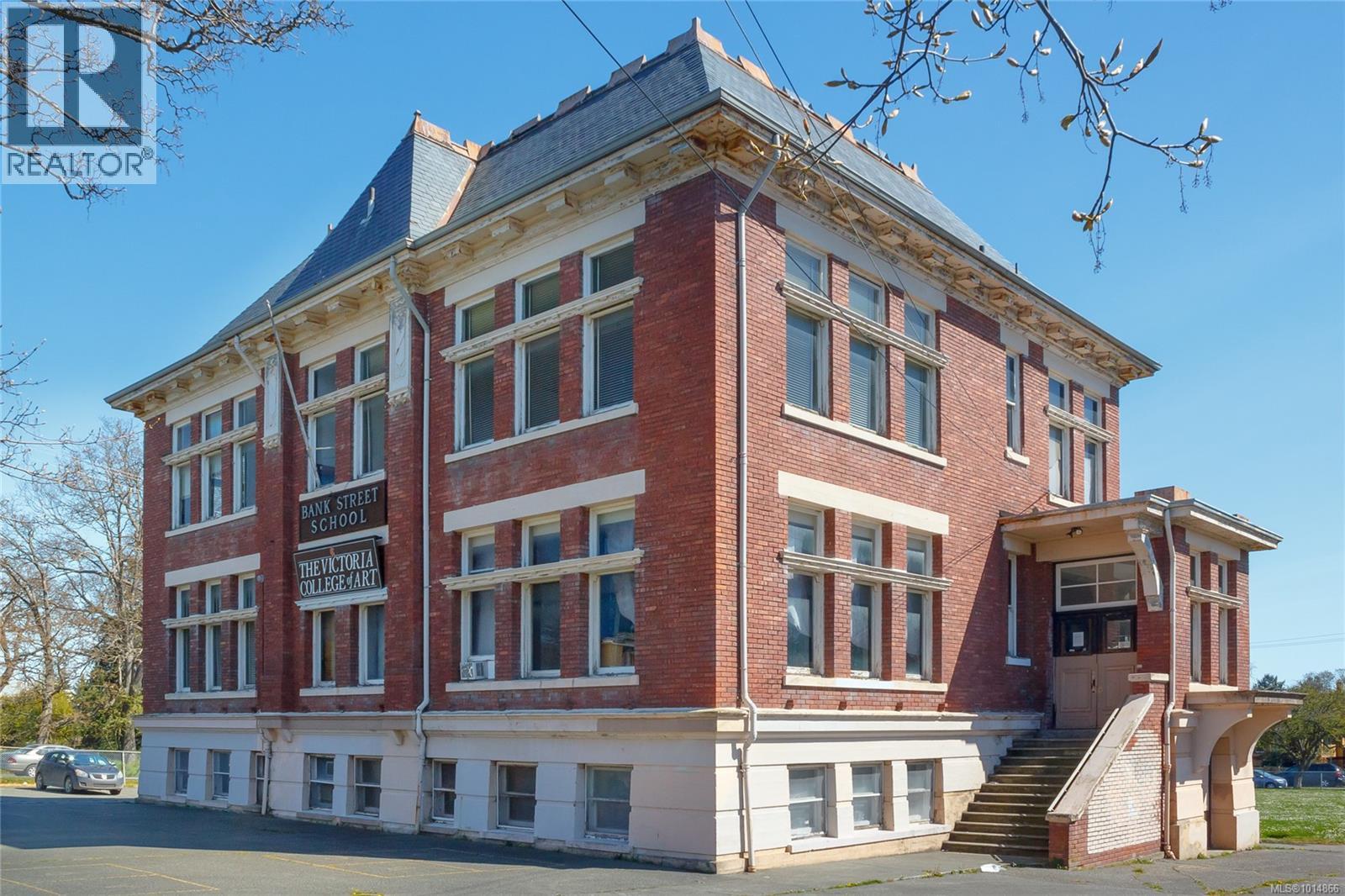 405 1916 Oak Bay Avenue, Victoria