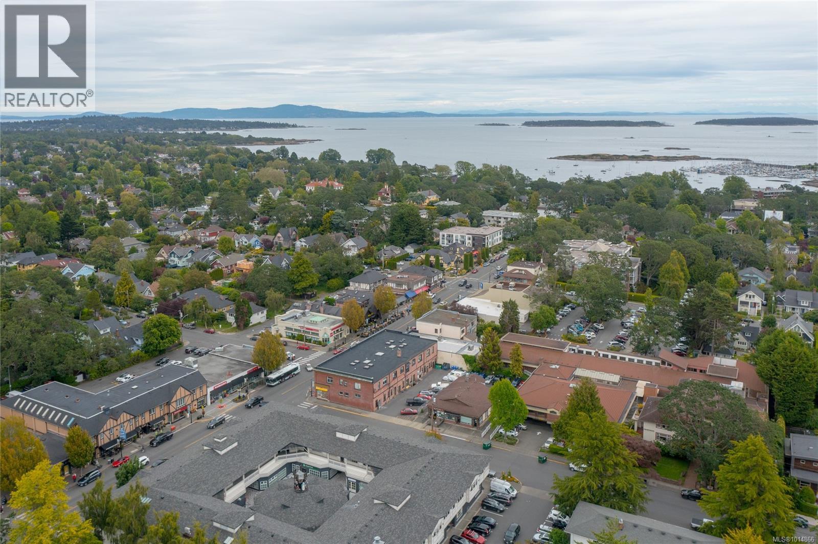 405 1916 Oak Bay Avenue, Victoria