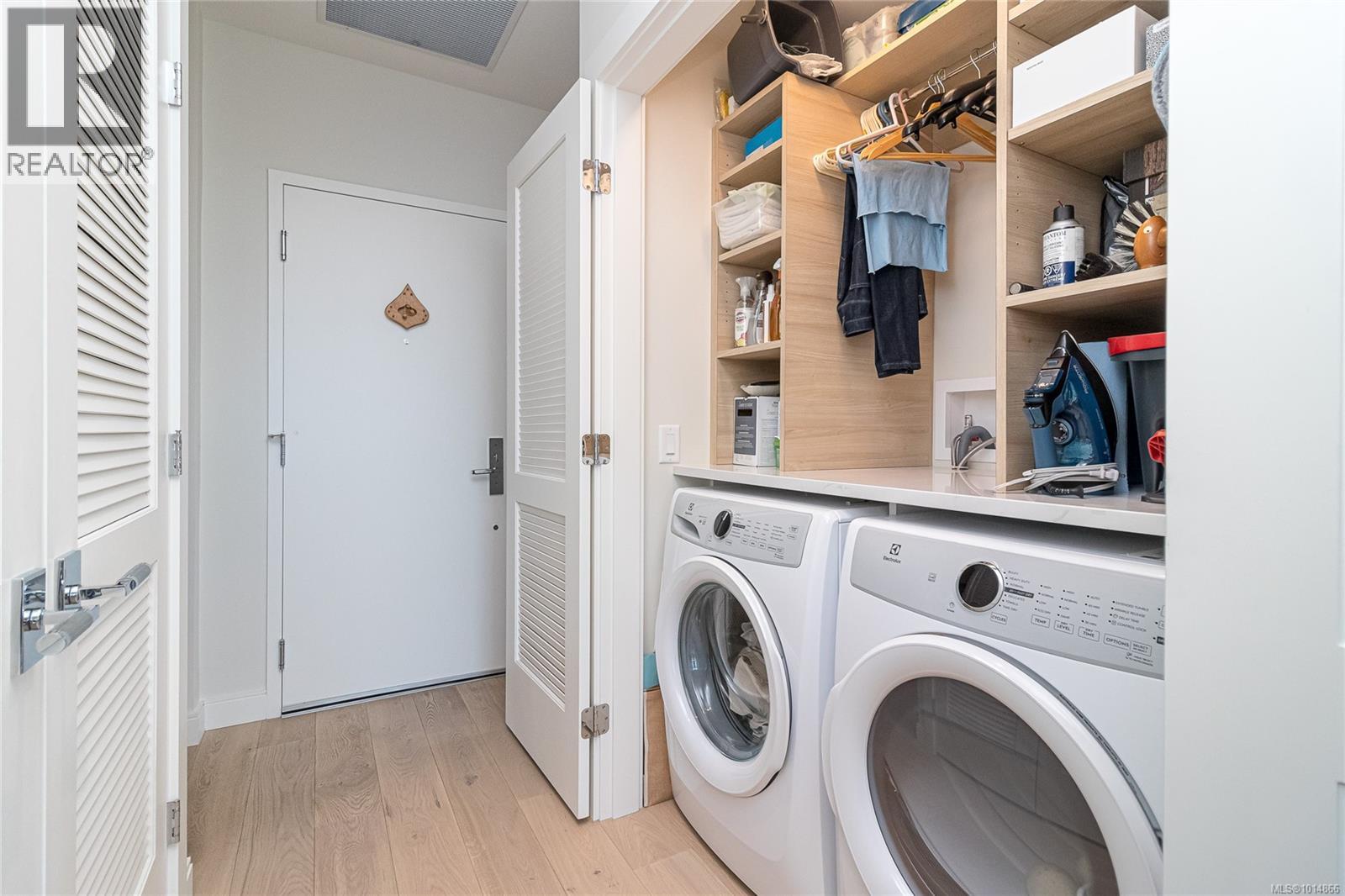 405 1916 Oak Bay Avenue, Victoria