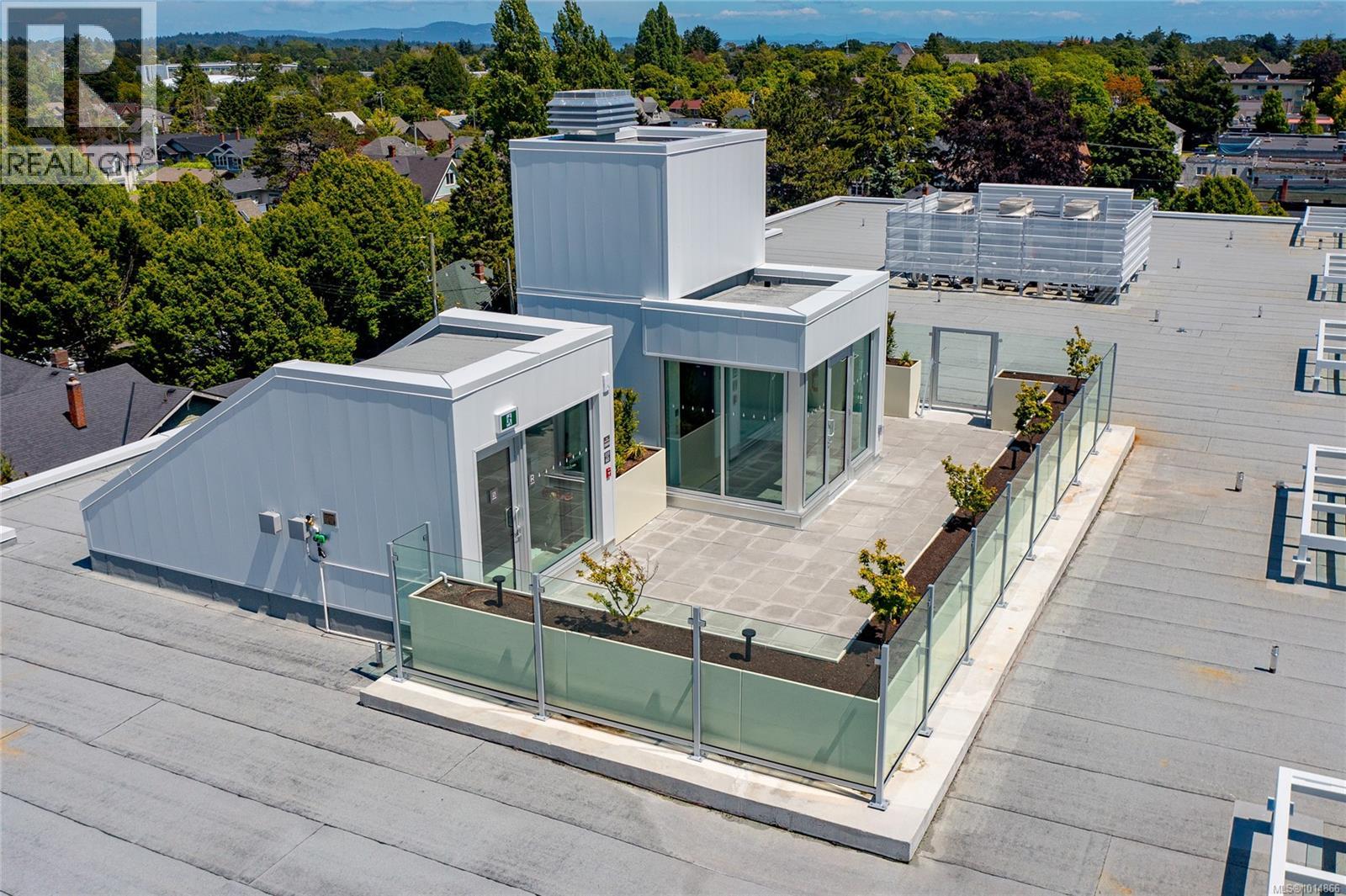 405 1916 Oak Bay Avenue, Victoria