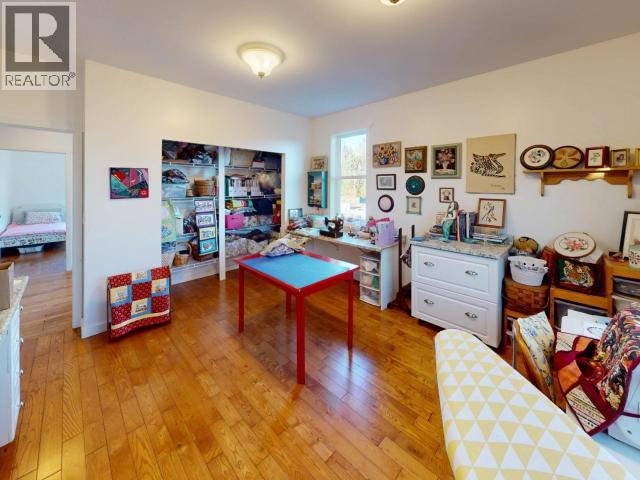 4880 SANDERSON/ALDER AVE, Texada Island