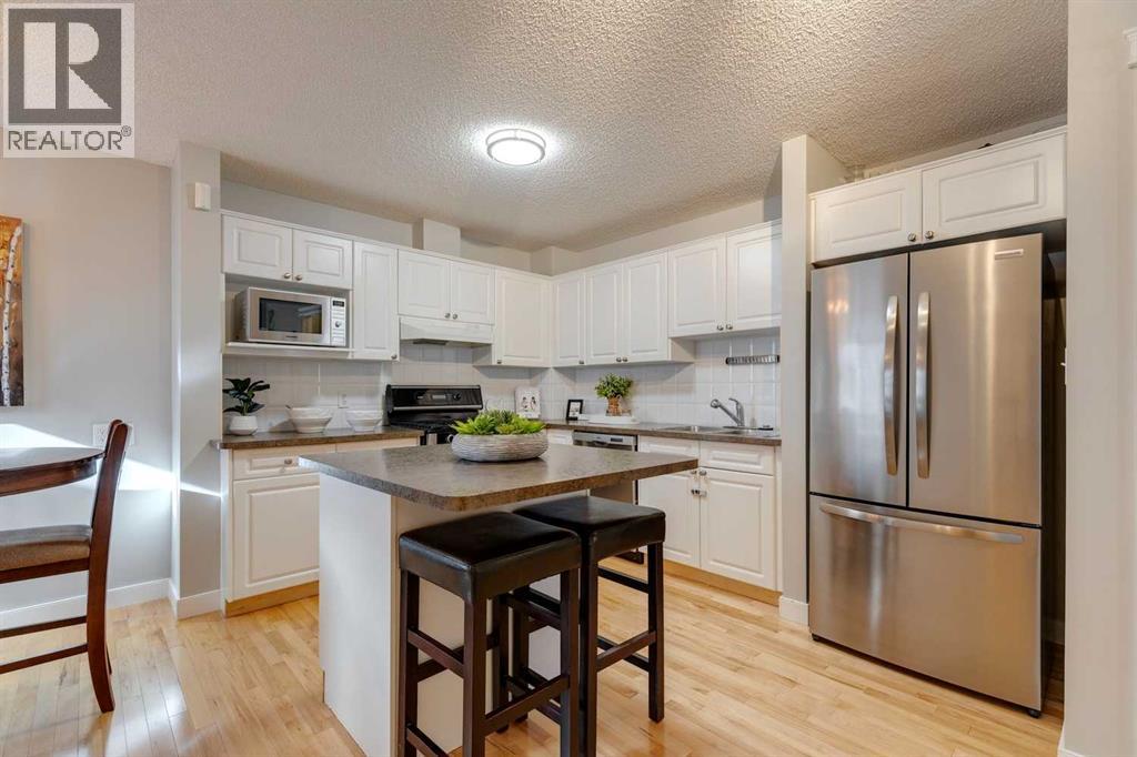 Single Family House for Sale in    Street SW Richmond Calgary 