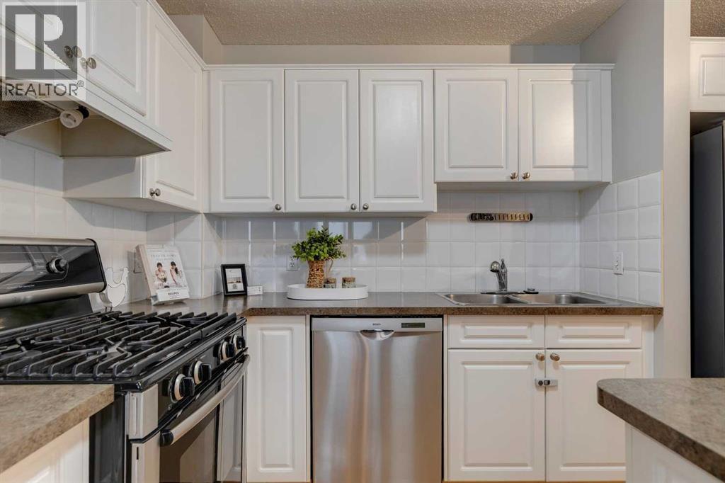 Single Family House for Sale in    Street SW Richmond Calgary 
