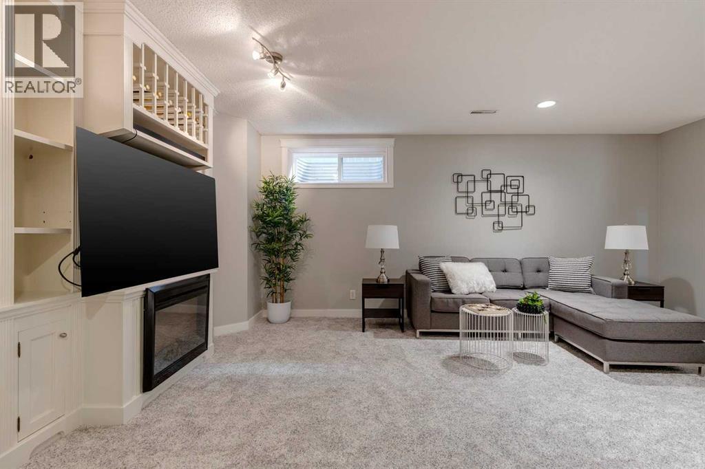 Single Family House for Sale in    Street SW Richmond Calgary 