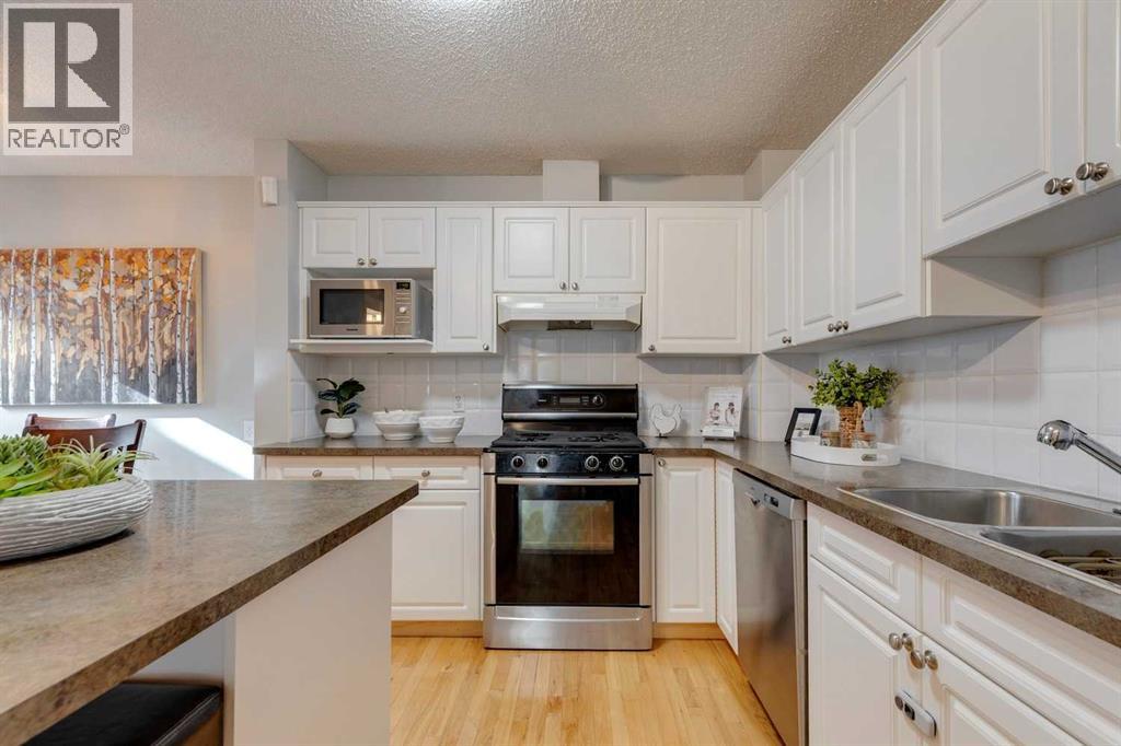 Single Family House for Sale in    Street SW Richmond Calgary 