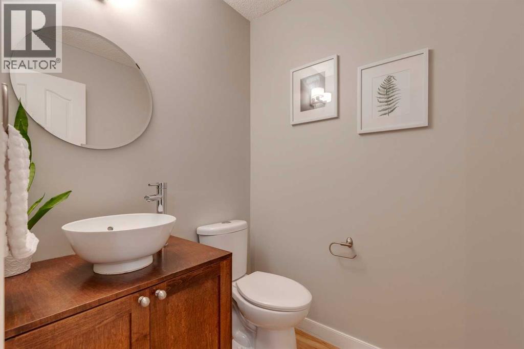 Single Family House for Sale in    Street SW Richmond Calgary 