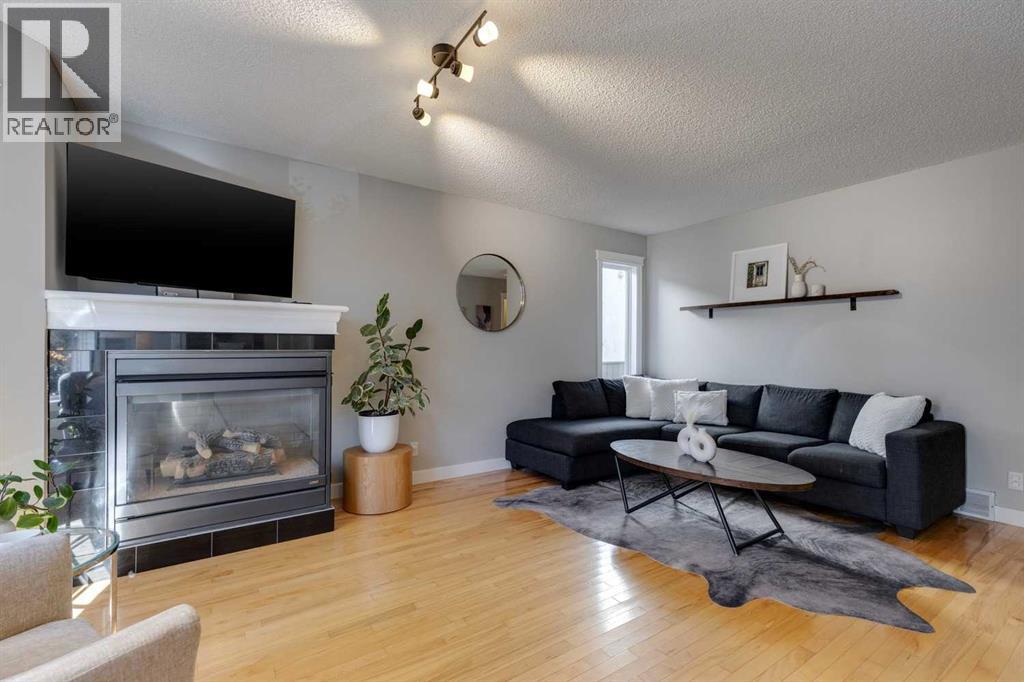 Single Family House for Sale in    Street SW Richmond Calgary 